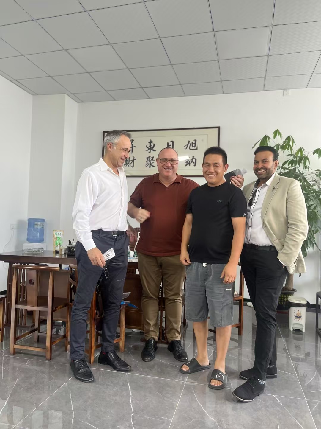 Warm Visit! International Clients Come to Our Factory for Inspection